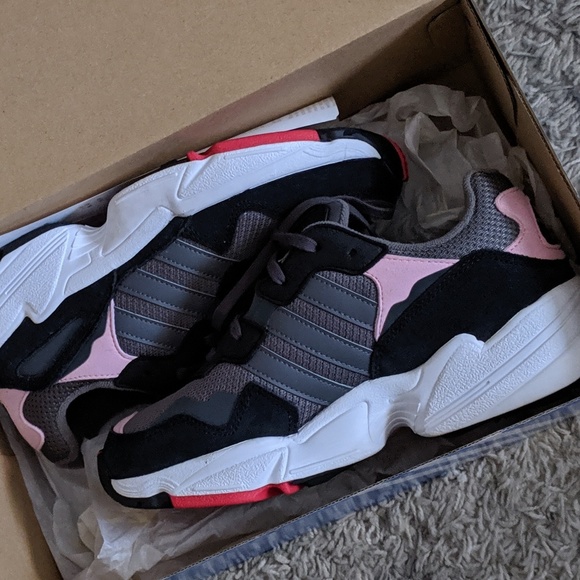 Other - Adidas originals grey light pink rose falcon 4Y 6